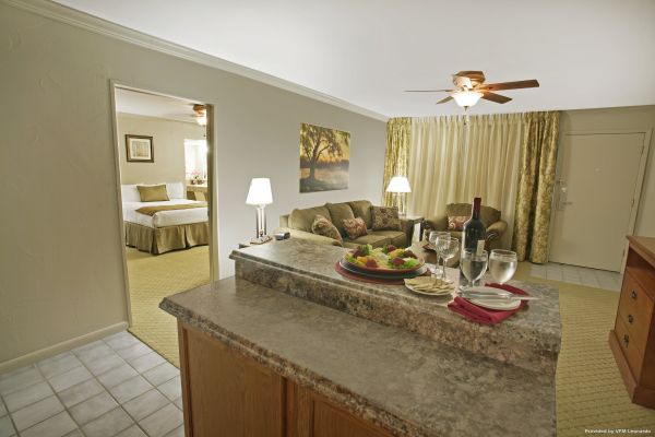 INN OF THE HILLS HOTEL AND CONFERENCE (Kerrville)